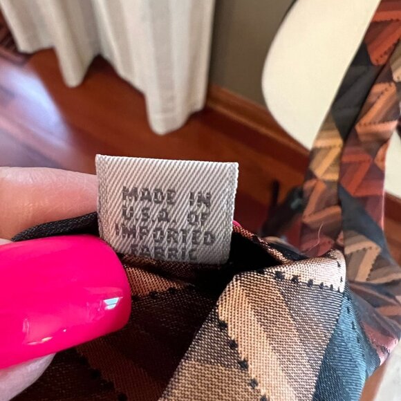 Men's Brown Zig Zag Pierre Cardin 100% Silk Tie - Picture 5 of 5